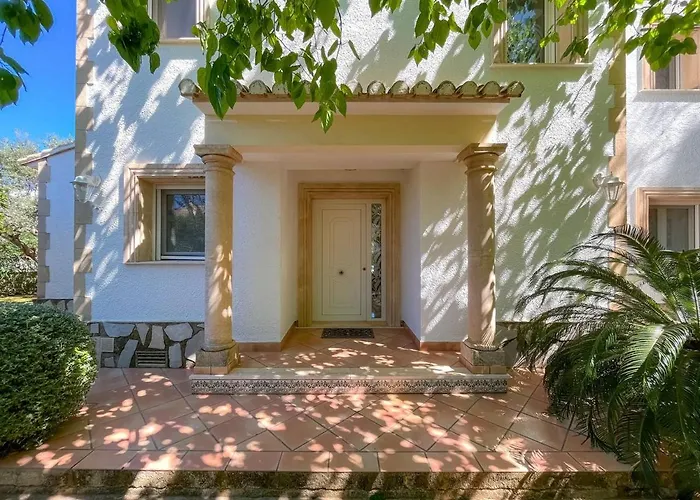 Vila Rotas *